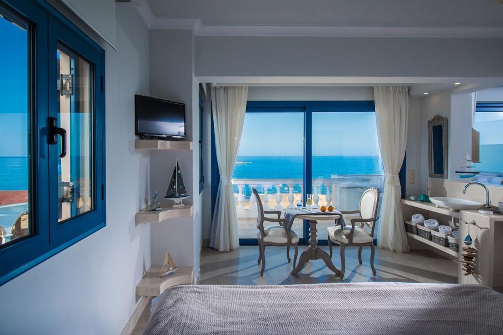 Pyrgos Blue Aparthotel Малиа Екстериор снимка