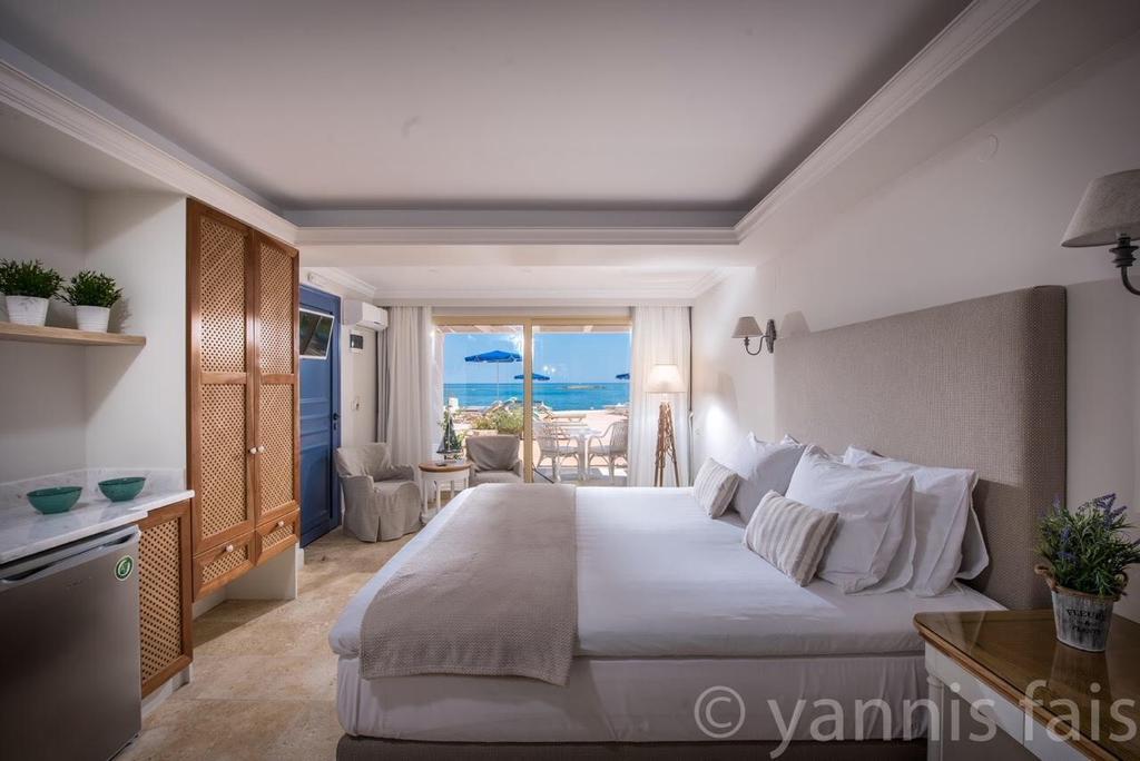 Pyrgos Blue Aparthotel Малиа Екстериор снимка